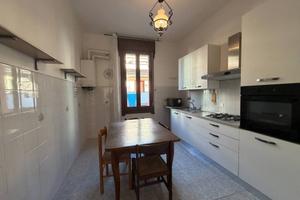 Appartamento di 125 m² con 4 locali e box auto a S