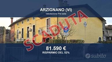 Immobile in asta di 167 m² con più di 5 locali a A