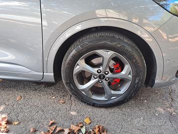 Gomme estive Continental 225/60 R18 V XL