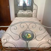 Letto in ferro una piazza e mezza