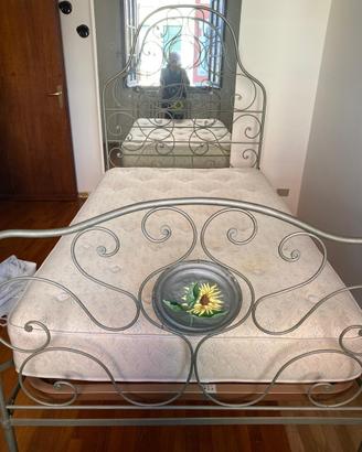 Letto in ferro una piazza e mezza