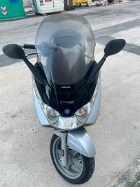 Piaggio x8