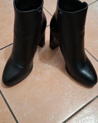 Stivaletti pelle neri tacco 10 cm