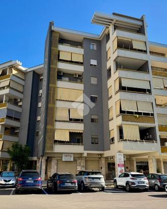 3 LOCALI A RENDE