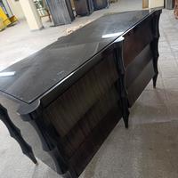 cassettiera nera lucida