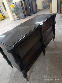 cassettiera nera lucida