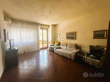 Appartamento di 138 m² con 4 locali e posto auto a
