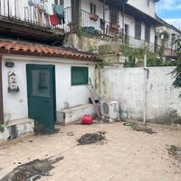 Bivani presso porto piccolo