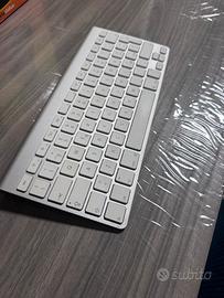 Apple magic keyboard senza fili usata prima serie