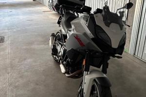 BMW F900 XR