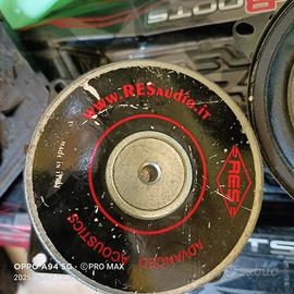 medio res altoparlante 