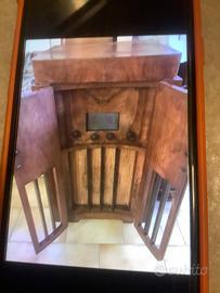 Giradischi e radio d’epoca in radica