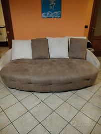 divano 3 posti design moderno ovale