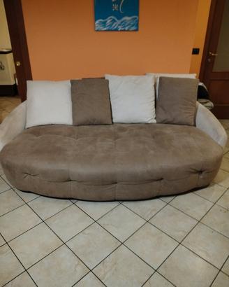 divano 3 posti design moderno ovale