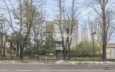 5 LOCALI CON TERRAZZO ABITABILE A MASSA LOMBARDA!!