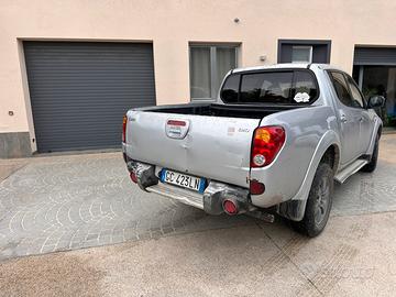 L 200
