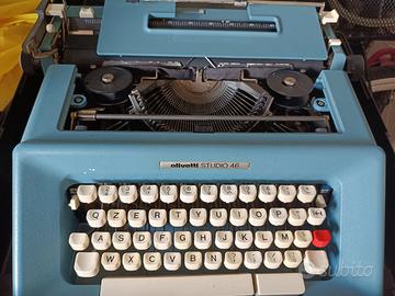 Macchina da scrivere Olivetti vintage