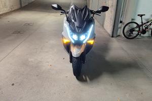 Kymko Ak 550 ABS