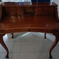 scrittoio vintage con sedia 