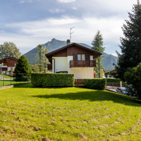 Affitti brevi - Villa con giardino e box privati