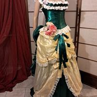 Cosplay Elvira The Ugly Stepsister
