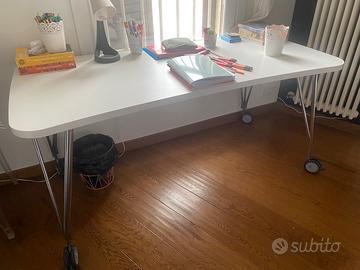 Scrivania 160 × 80 Kartell