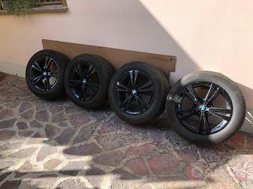 Cerchi in lega più gomme invernali