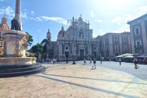 PIAZZA UNIVERSITA' mq.370 divisibile