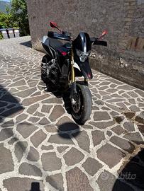 Aprilia dorsoduro 750