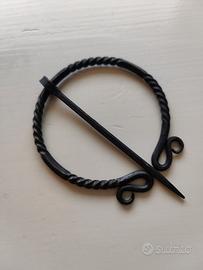 Spilla celtica tipo fibula