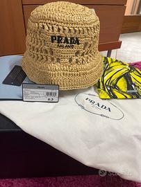 Cappello prada