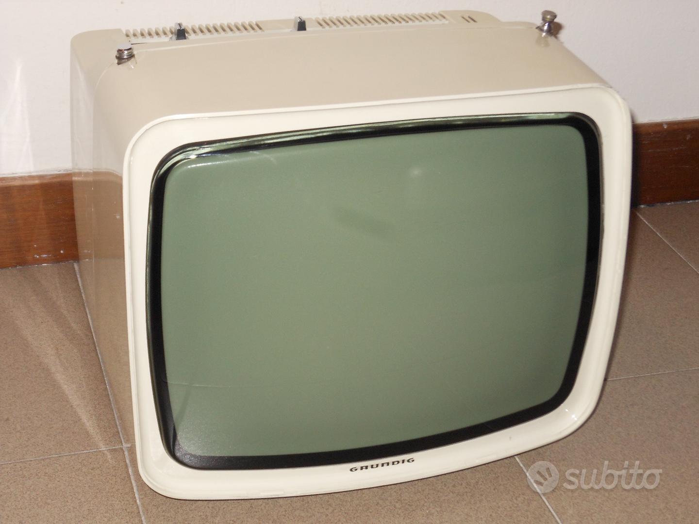 TV portatile anni 70 Grundig Triumph1215 Brionvega - Audio/Video In vendita  a Milano