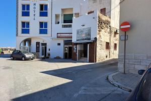 Locale commerciale sul porto