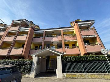 4 LOCALI A OLEGGIO