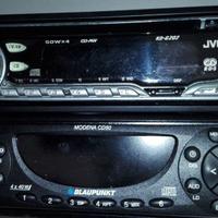 AUTORADIO DIGITALE CON LETTORE CD-