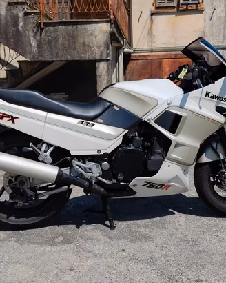 Kawasaki GPX 750R ASI 