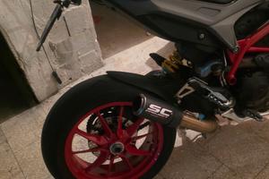 Hypermotard 939