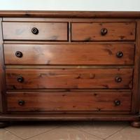 Cassettiera in legno 