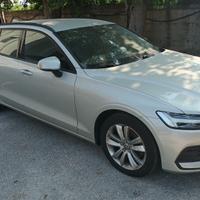 RICAMBI VOLVO V60 DEL 2022 CC 2000 IBRIDO SIGLA D4