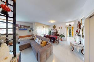 Primo piano di 110mq subito abitabile con garage