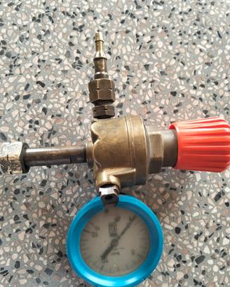 Regolatore di pressione del gas 