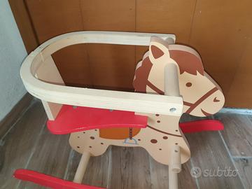 cavallino a dondolo/ cavallo a dondolo come NUOVO 