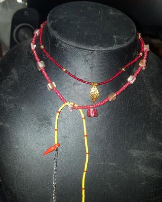 Set composto da choker, collana e bracciale