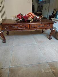 Mobiletto basso in legno antico