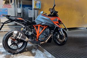 Super duke 1290 gt 2022