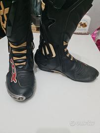 stivali moto sportivi