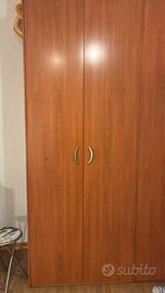 Armadio angolare stile ciliegio