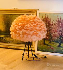 Splendida lampada in piume color salmone