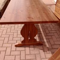 tavolo in legno massello +due cassapanche