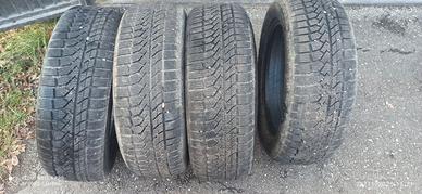 Pneumatici 215/60/17